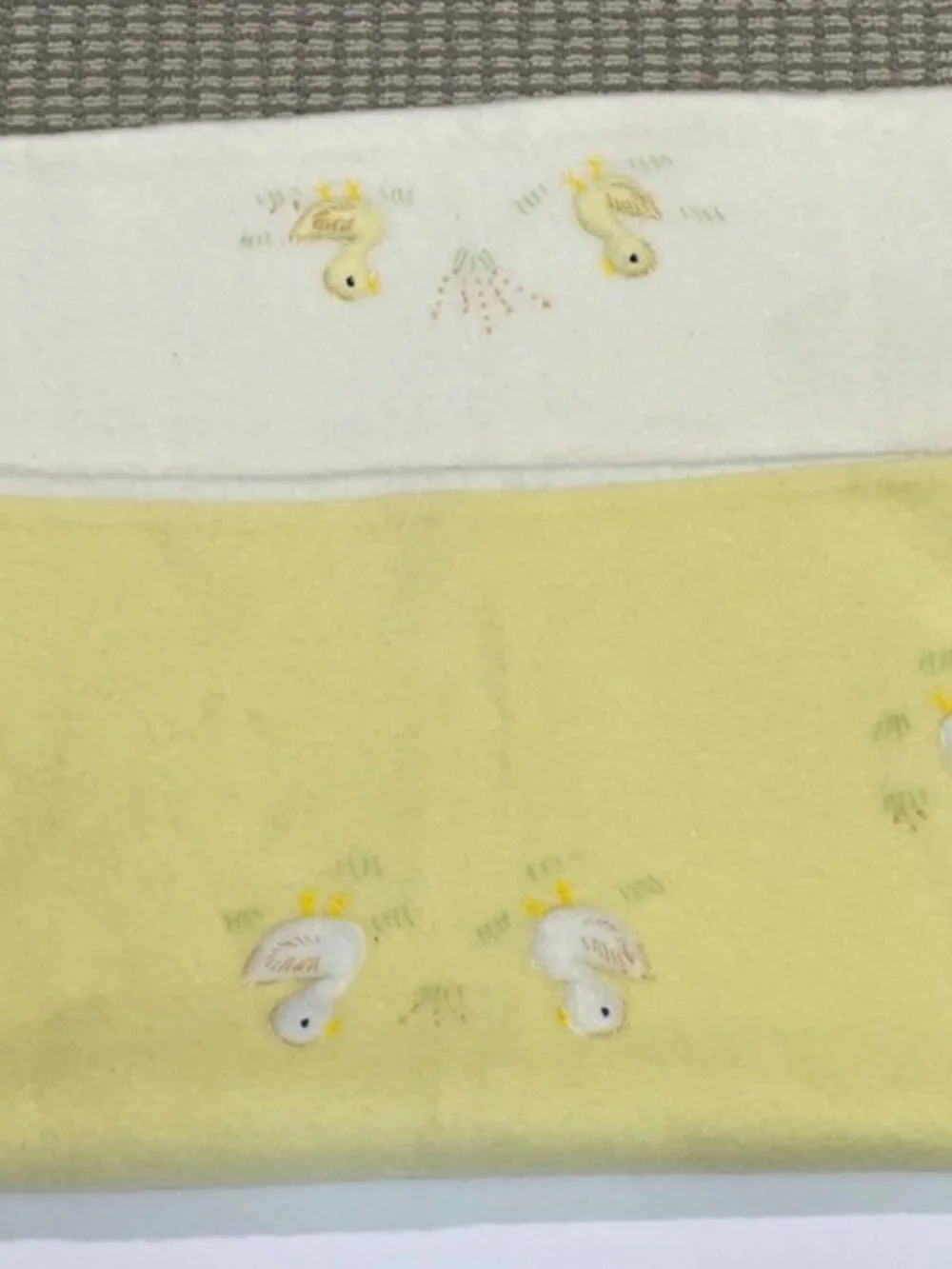 Vtg Baby Blanket Ducklings Appliqué 36